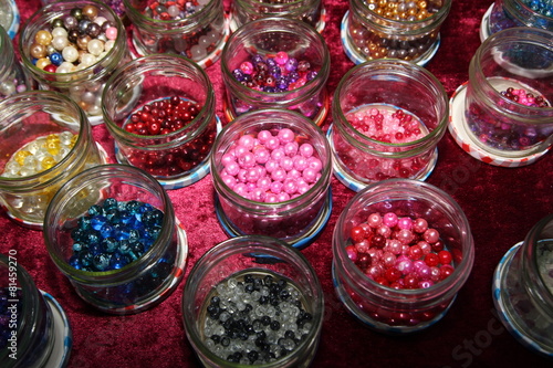Runde Kunststoffperlen (Perlen)
