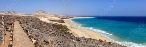 Fototapeta Naklejka Na Ścianę i Meble -  panoramique de la côte de l'île de fuerteventura