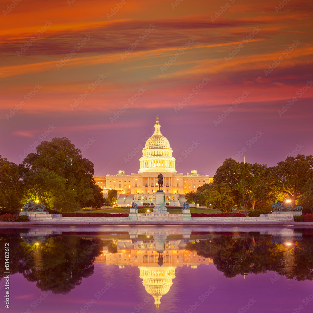Obraz premium Capitol building sunset Washington DC congress