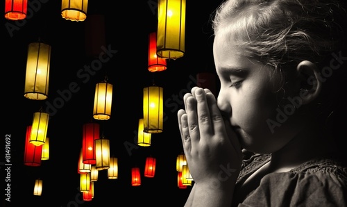 Obraz na płótnie Praying child. w salonie