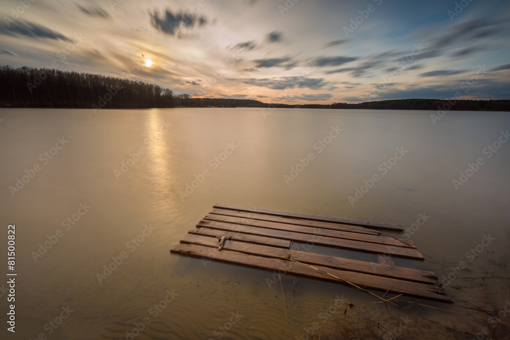 Long exposure lake with europoolpalette