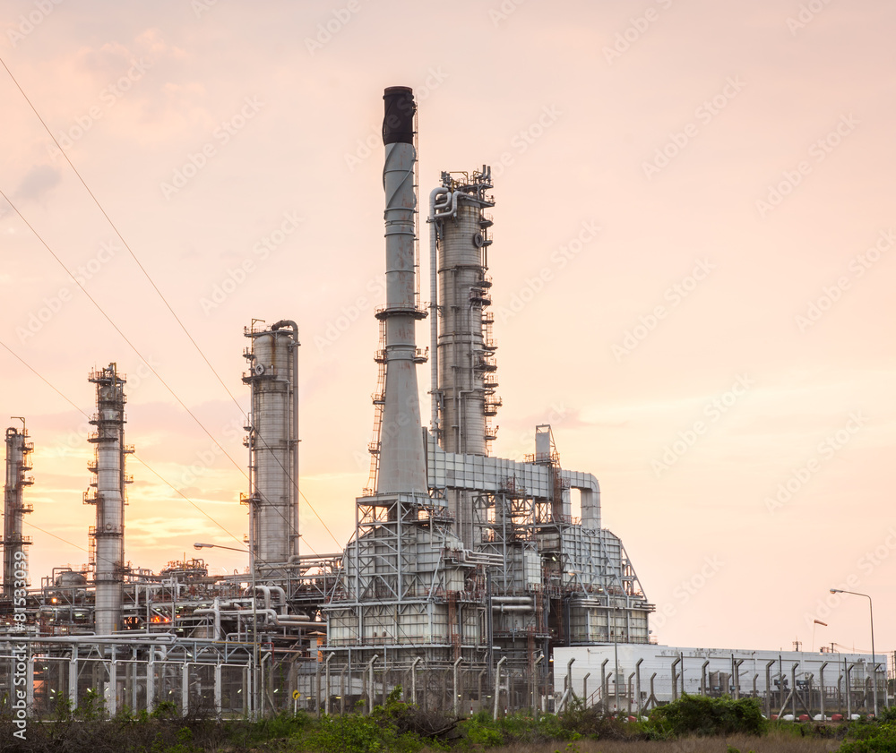 Obraz premium Light of petrochemical industry power station