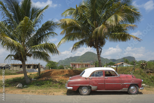 Classic American Car Vinales Cuba © lazyllama