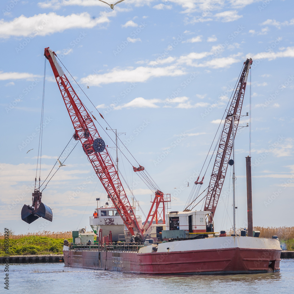 Dredger ship navy