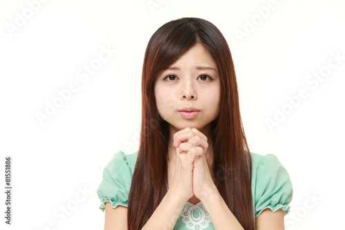 Canvastavla 頼み込む女性