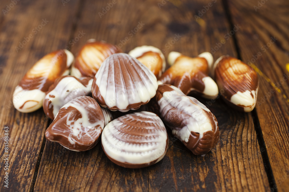 chocolates in the form of cockleshells chocolates in the form of cockleshells