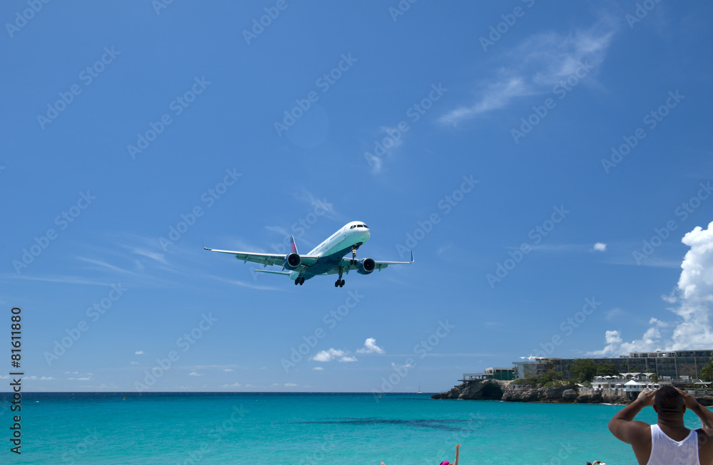 Naklejka premium Landing at Princess Juliana international airport, Sint Maarten