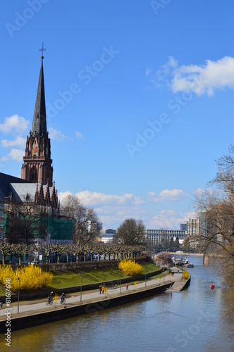 Frankfurt/Main, Mainufer mit Dreikönigskirche photo