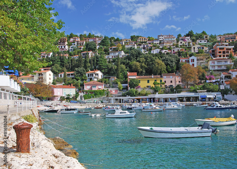 Fototapeta premium Ośrodek wypoczynkowy i nadmorski Rabac na Istrii nad Adriatykiem