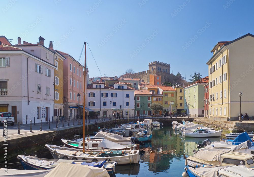 Hafenbecken von Muggia / Friaul / Italien