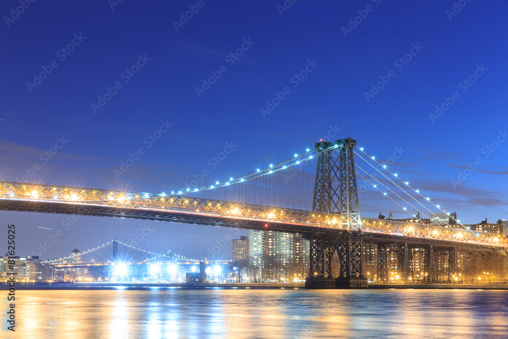 Williamsburg Bridge with New york city skyline