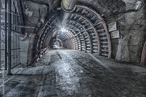 podziemny-tunel-w-kopalni