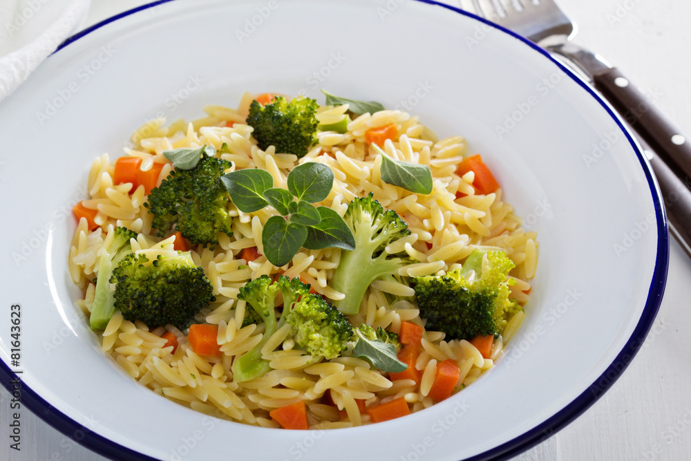 Pasta with broccoli and carrot Pasta with broccoli and carrot