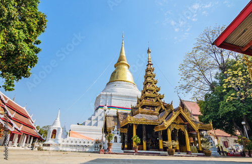 LAMPANG  THAILAND - FEBRUARY 22  2015   Wat Phra Kaew Don Tao te