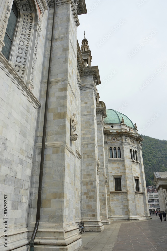 Obraz premium Duomo di Como e cupola