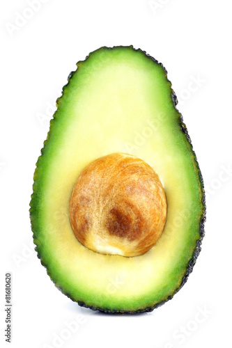 Avocado mit weißem Hintergrund