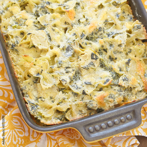 Baked pasta with spinach