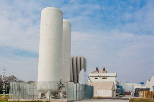 Liquid oxygen plant