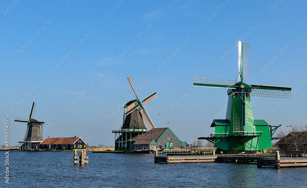 Picturesque existing mill in the village of Zaanse Schans