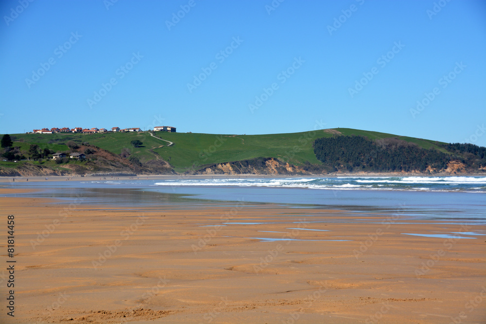 panoramica de la playa de oyambre, Cantabria