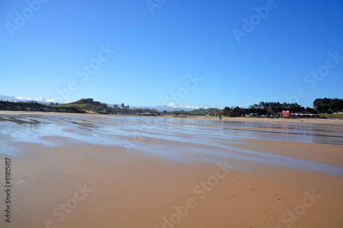 panoramica de la playa de oyambre  Cantabria