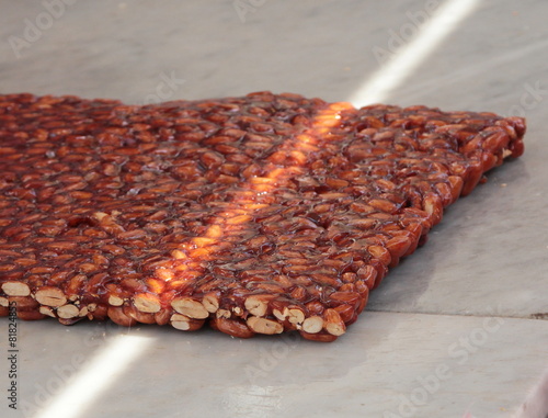 croccante di mandorle