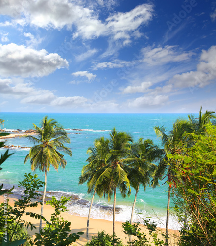 Fototapeta Naklejka Na Ścianę i Meble -  beautiful tropical beach landscape