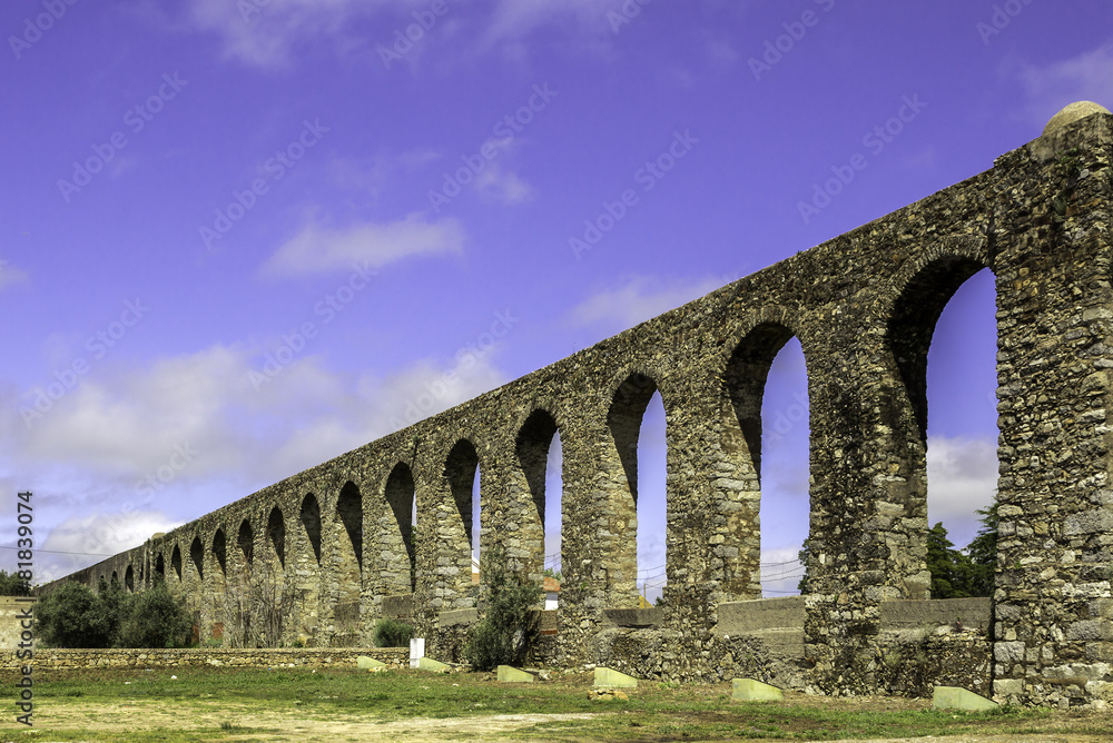 Agua de Prata Aqueduct (Aqueduct of Silver Water) in Evora.