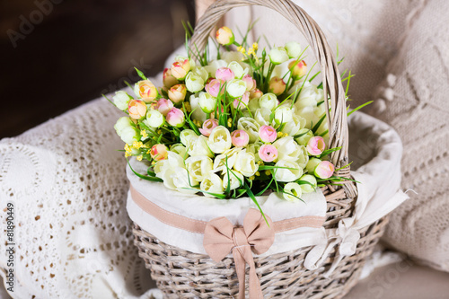 Fototapeta Naklejka Na Ścianę i Meble -  Basket with tulips in rustic style