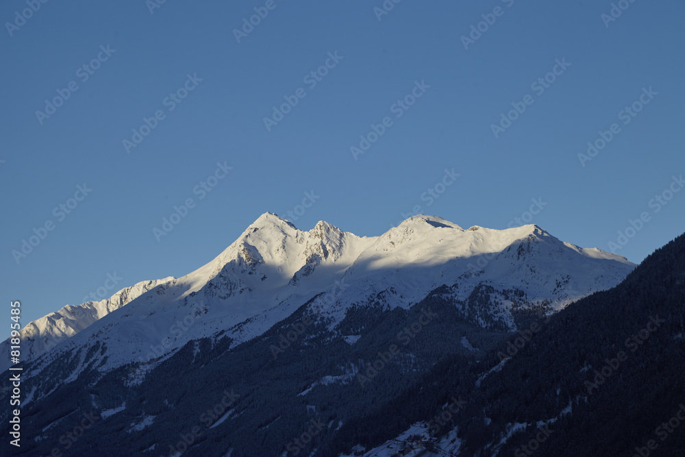 Berge und Gletscher in den Alpen