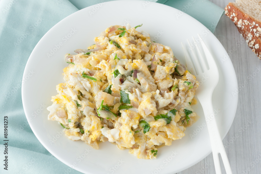 scrambled eggs with fresh herbs and red onion scrambled eggs with fresh herbs and red onion