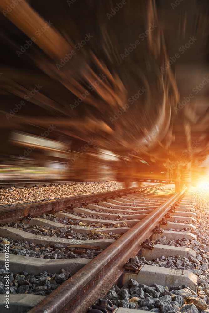 Obraz premium Cargo train platform at sunset with container
