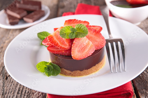 strawberry and chocolate cake