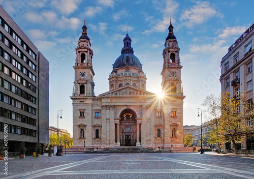Canvas Print St. Stephen's Basilica in Budapest, Hungary