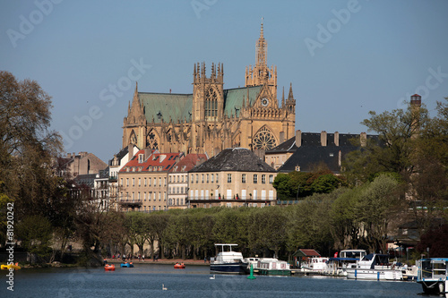 Plan d'eau - Cathédrale Saint-Etienne de Metz - France
