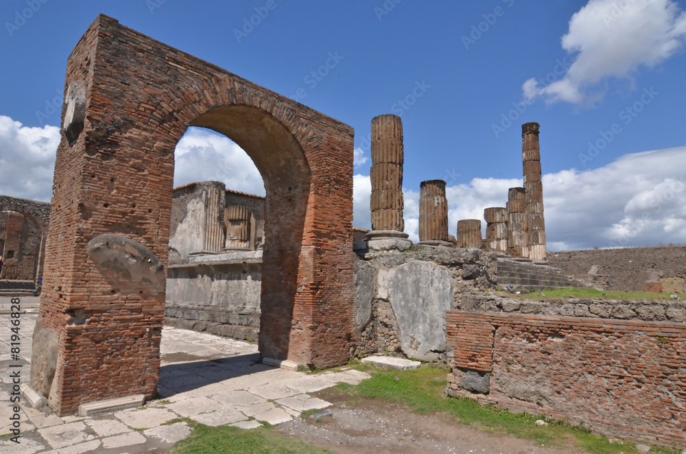 Arch of Victory at Pompeii