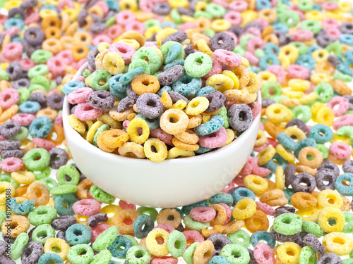 Morning colors table full cereal loops