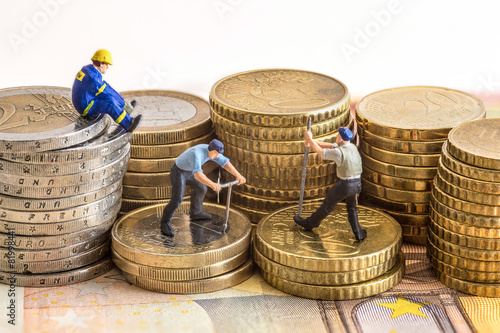 Steuerreform, Geldpolitik