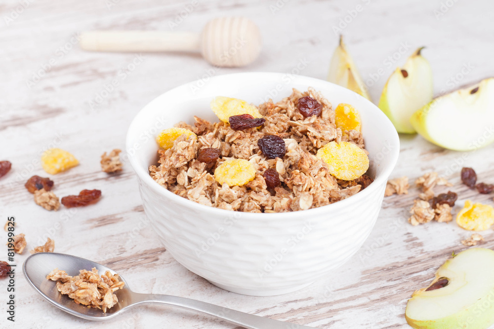 granola with raisin granola with raisin