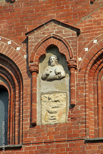 Foto busto di Matteo Visconti; basilica S. Eustorgio, Milano