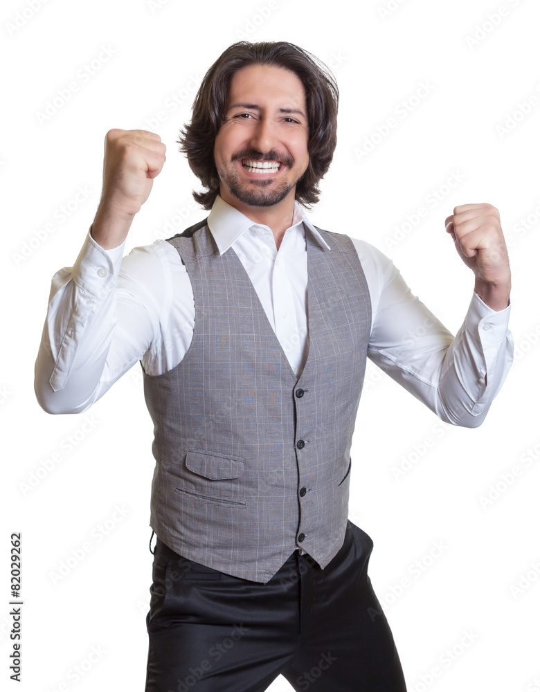 Jubelnder arabischer Geschäftsmann