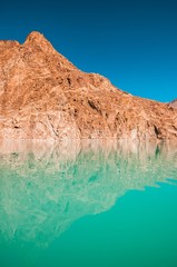 Handdoek met foto Koraalgroen Attabad meer in noordelijk Pakistan  © khlongwangchao