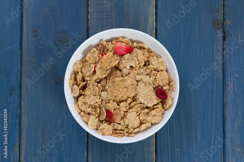 cereals with fruits in bowl