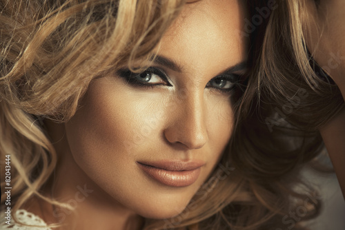 Wallpaper Mural Portrait  blonde woman with long curly hair. Beauty photo. Torontodigital.ca