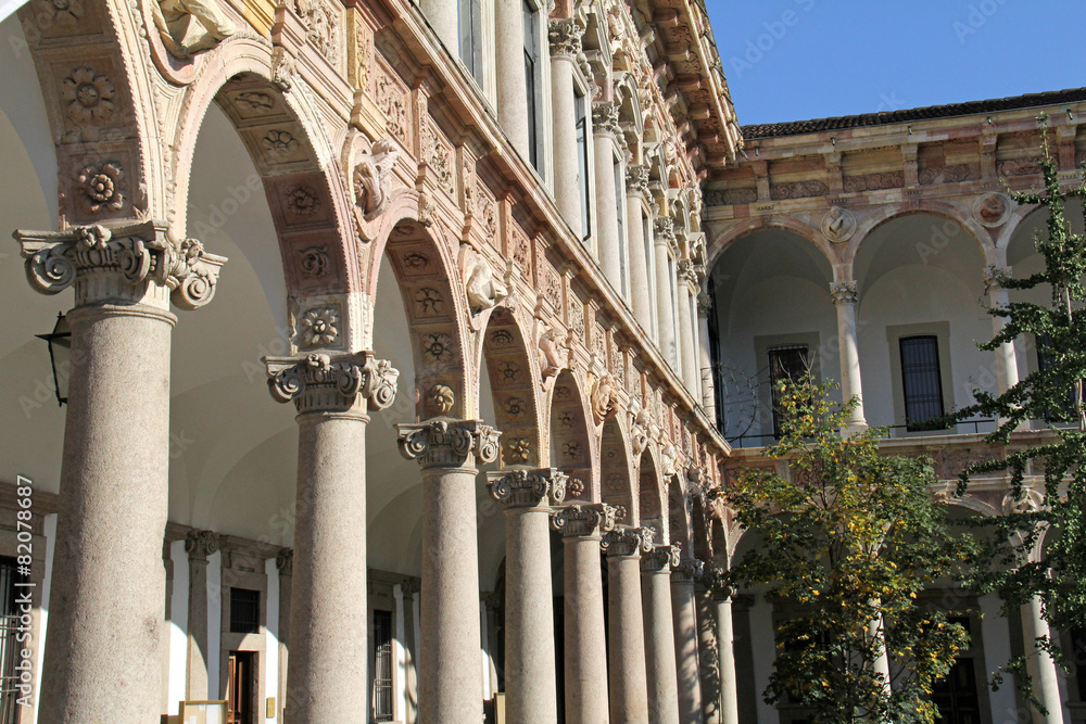 Milano; antico ospedale Ca' Granda, ora sede università