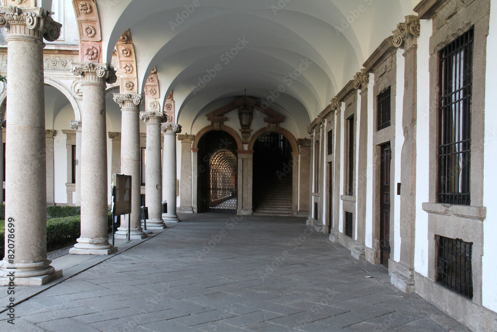 Milano; antico ospedale Ca' Granda, ora sede università