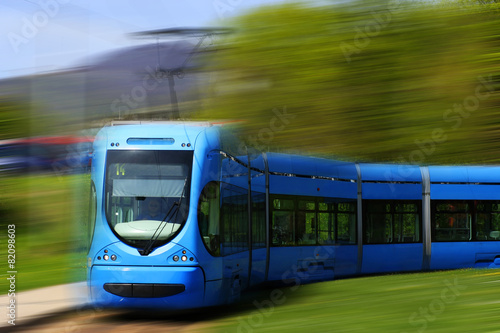 Straßenbahn _ Blau