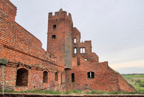 Zamek w Radzyniu Chełmińskim photo