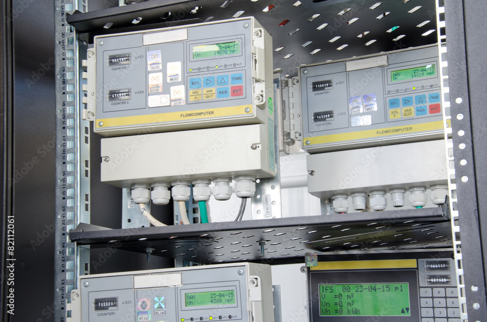 Digital gas meter, mounted in rack