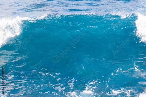 Fototapeta Naklejka Na Ścianę i Meble -  vague bleue déferlante, île de la Réunion